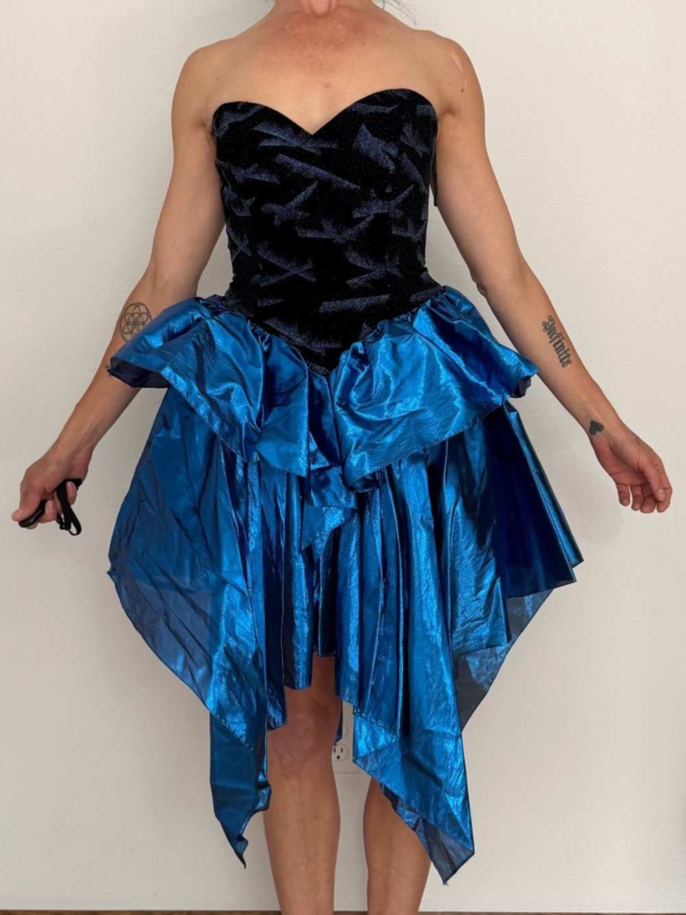Vintage Black and Electric Blue Strapless Prom Dress - Picture 9 of 13